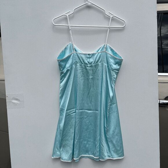 Kate Spade New York Big Bow Charmeuse Chemise Light blue/Teal - Med - Picture 6 of 8